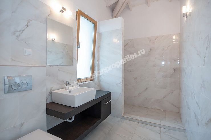 Шикарные дома с видом на море на продажу в курорте Лозенец