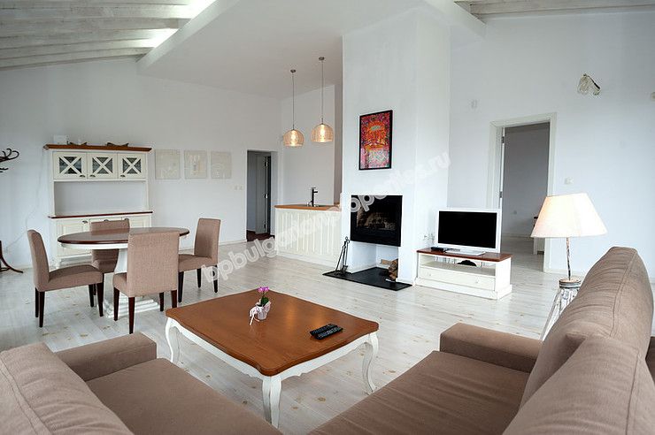 Шикарные дома с видом на море на продажу в курорте Лозенец