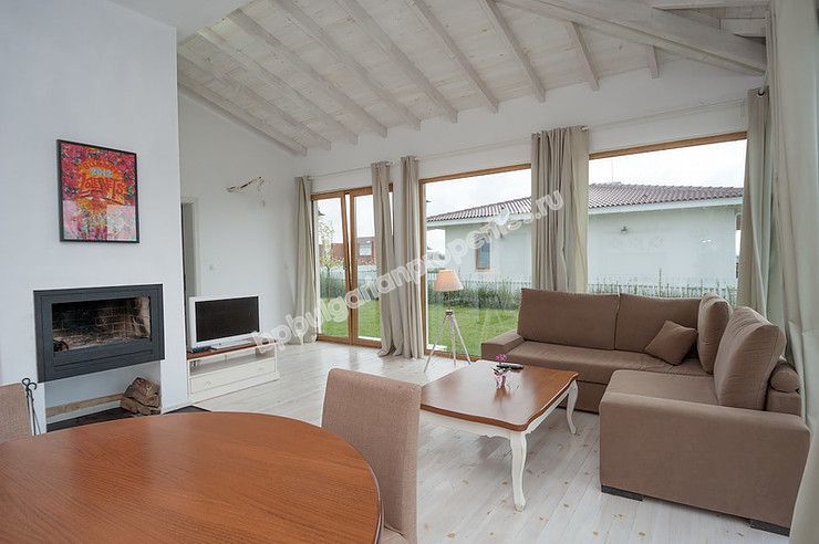 Шикарные дома с видом на море на продажу в курорте Лозенец