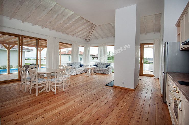 Шикарные дома с видом на море на продажу в курорте Лозенец