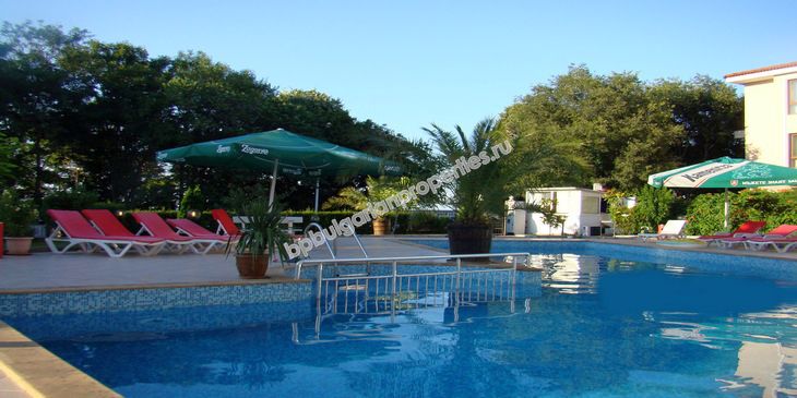 Шикарный двухкомнатный меблированный апартамент на продажу на первой линии моря в городе Созополь Шикарный двухкомнатный меблированный апартамент на продажу на первой линии моря в городе Созополь