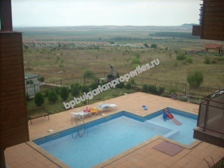 Студия в закрытом комплексе близко от Солнечного Берега НЕДОРОГО!