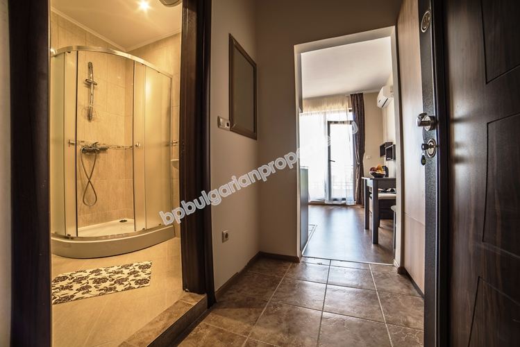 Новая меблированная студия на продажу близко к пляжу в городе Несебр