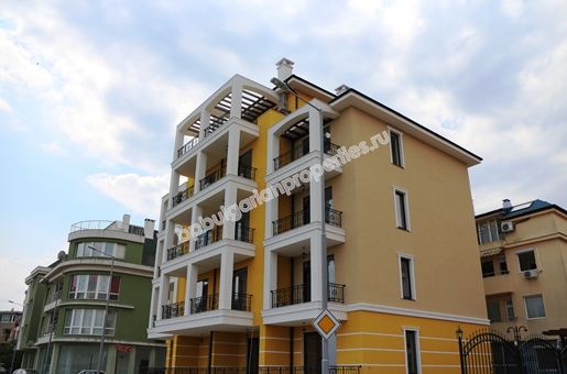 Новая меблированная студия на продажу близко к пляжу в городе Несебр