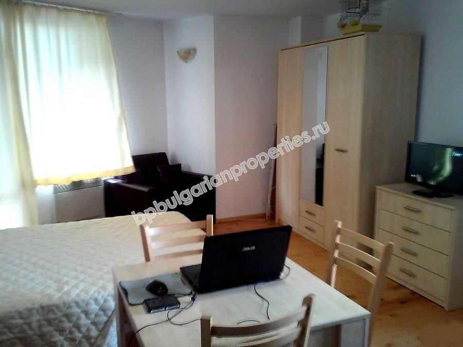 Меблированная однокомнатная квартира-студия на продажу в лыжном курорте Банско