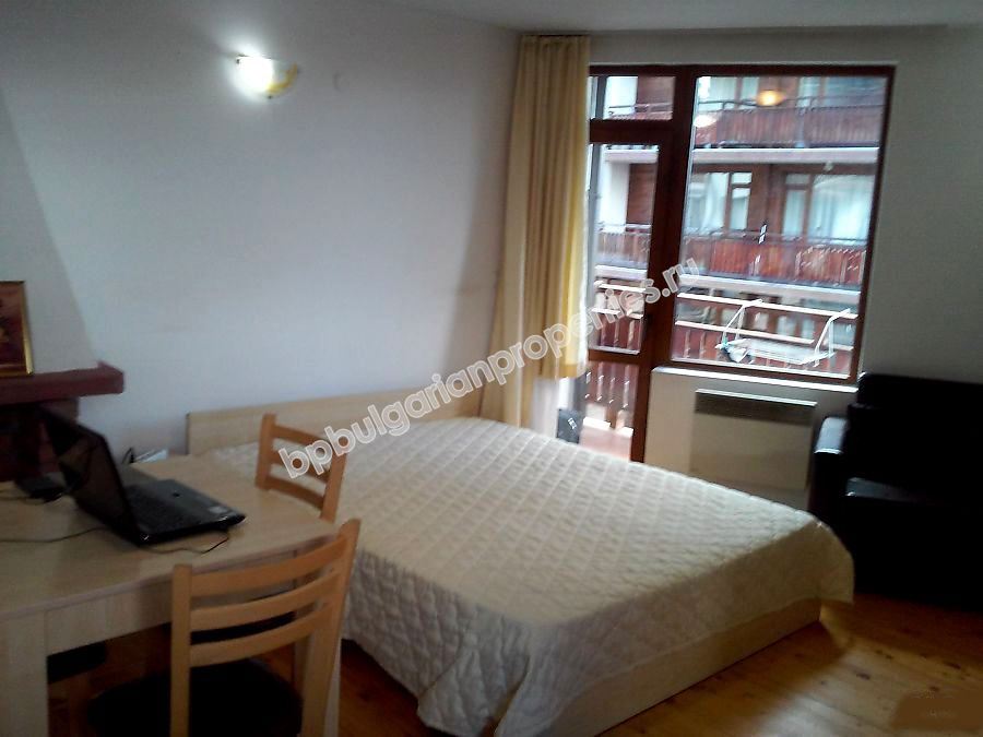 Меблированная однокомнатная квартира-студия на продажу в лыжном курорте Банско