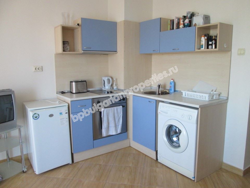 Большая меблированная  квартира с 2 спальнями в центре Солнечного Берега