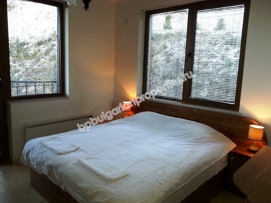 Шикарная двухкомнатная меблированная квартира на продажу в горнолыжном курорте Пампорово