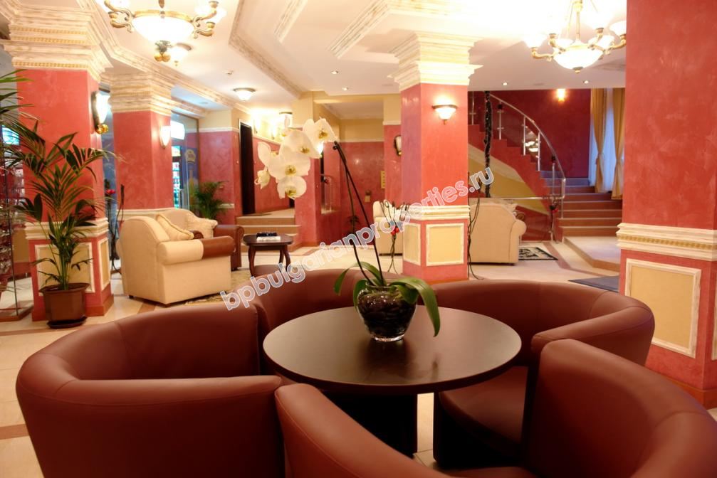 Шикарная двухкомнатная меблированная квартира на продажу в горнолыжном курорте Пампорово