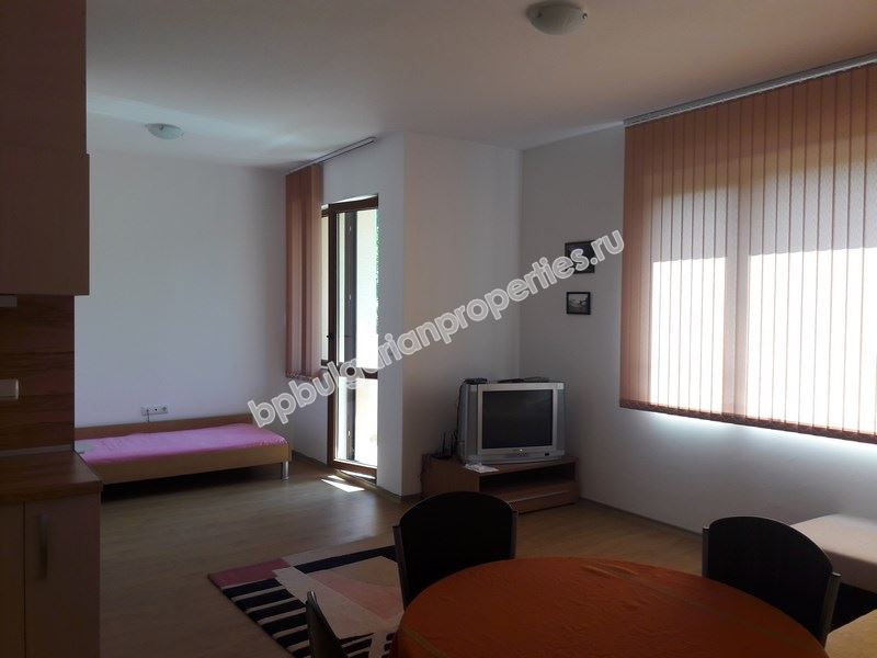 Большая однокомнатная квартира с мебелью близко от пляжа в Бяла Большая однокомнатная квартира с мебелью близко от пляжа в Бяла