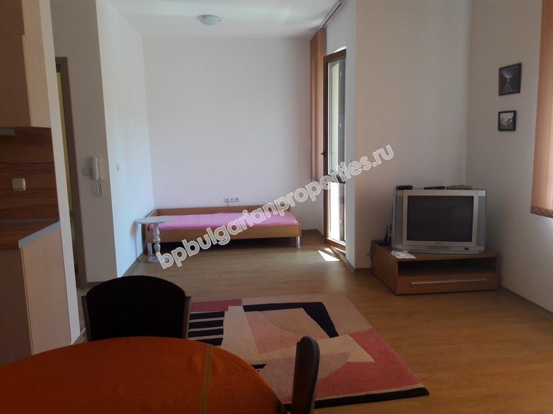 Большая однокомнатная квартира с мебелью близко от пляжа в Бяла Большая однокомнатная квартира с мебелью близко от пляжа в Бяла