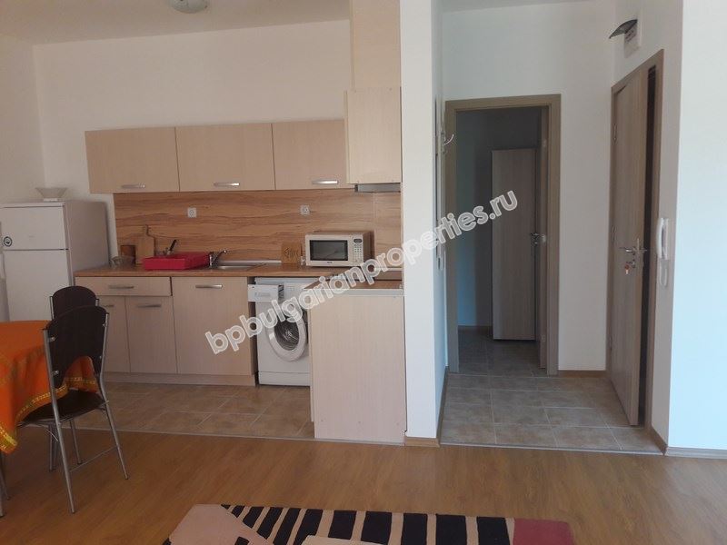 Большая однокомнатная квартира с мебелью близко от пляжа в Бяла Большая однокомнатная квартира с мебелью близко от пляжа в Бяла