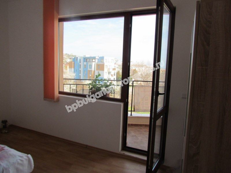 Меблированная квартира с видом на море в центральной части Бяла