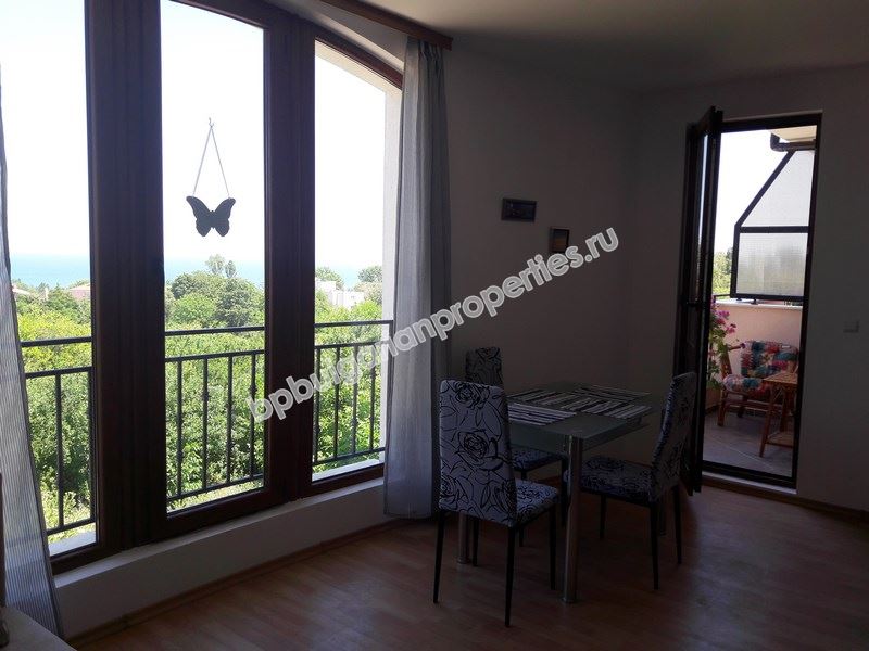 Меблированная квартира с видом на море в центральной части Бяла