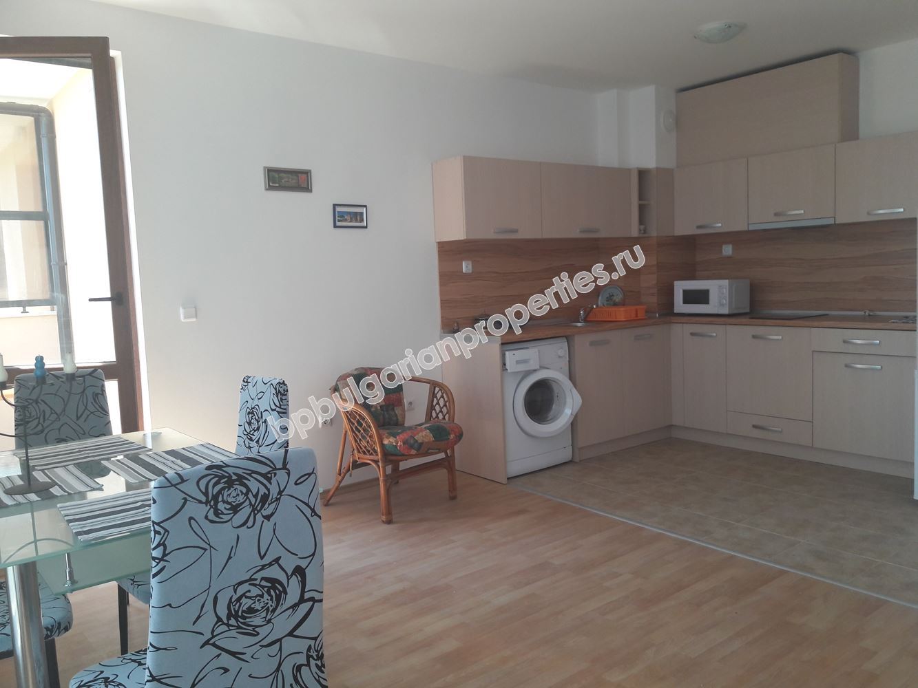 Меблированная квартира с видом на море в центральной части Бяла