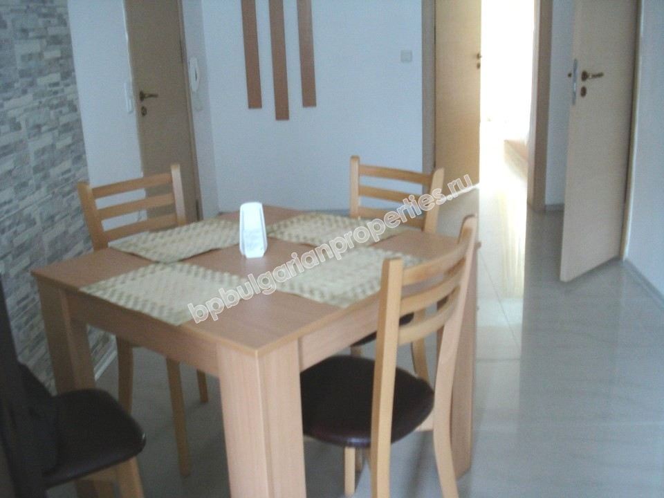 Двухкомнатная квартира с одной спальней в центре курорта Солнечный берег