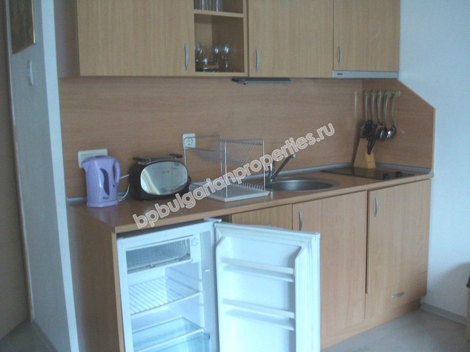 Двухкомнатная квартира с одной спальней в центре курорта Солнечный берег