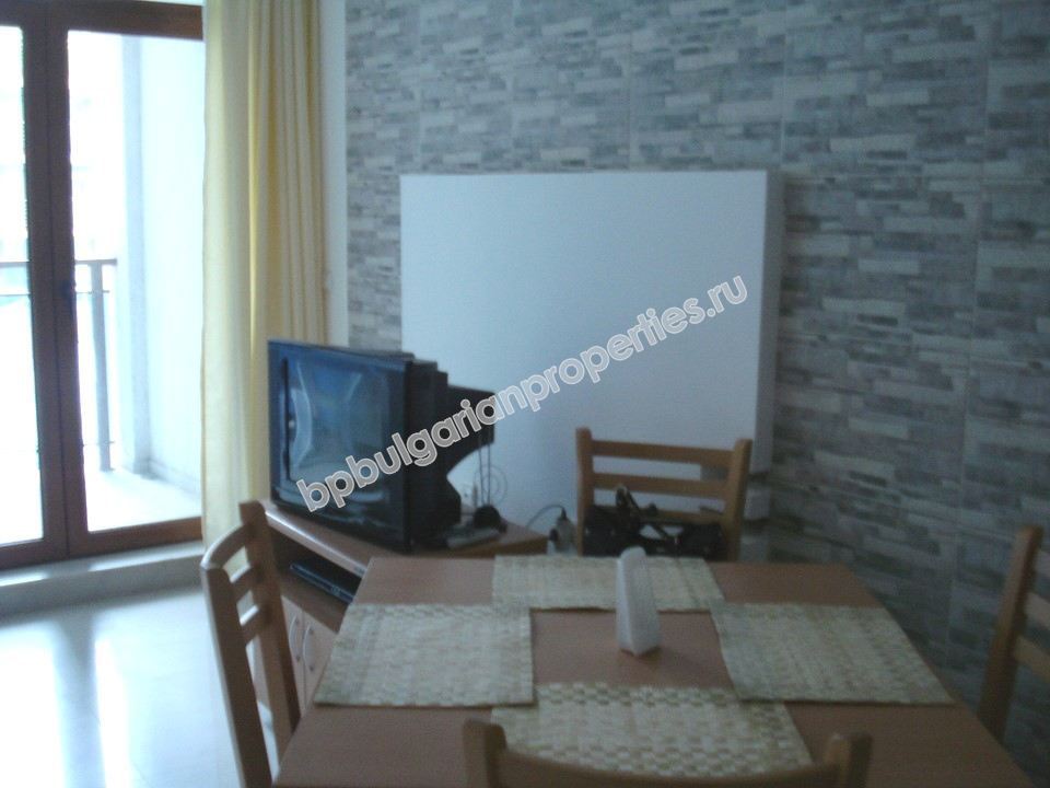 Двухкомнатная квартира с одной спальней в центре курорта Солнечный берег