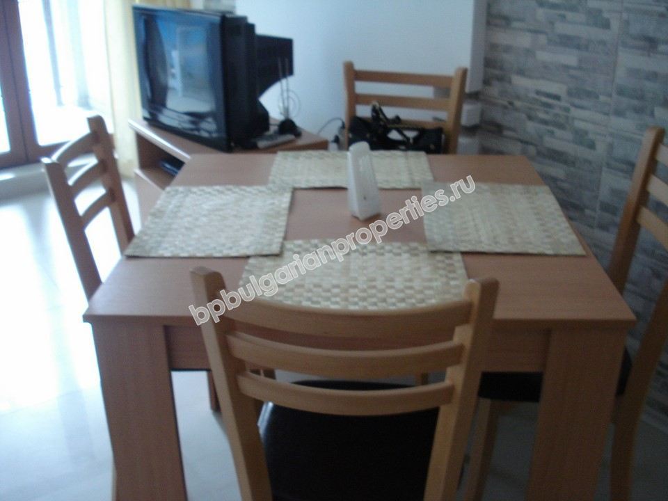 Двухкомнатная квартира с одной спальней в центре курорта Солнечный берег