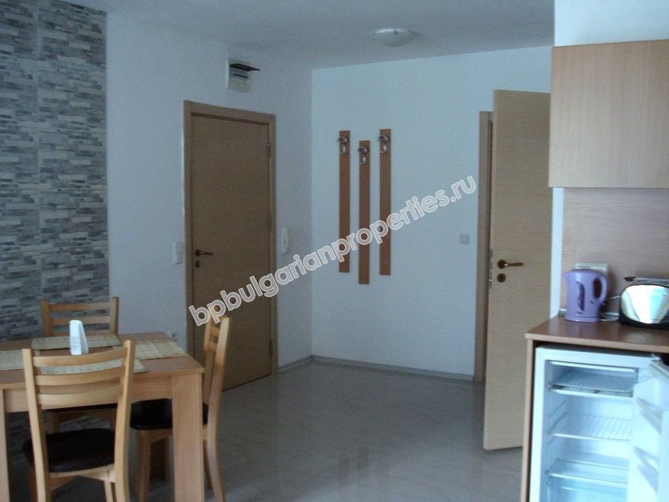 Двухкомнатная квартира с одной спальней в центре курорта Солнечный берег