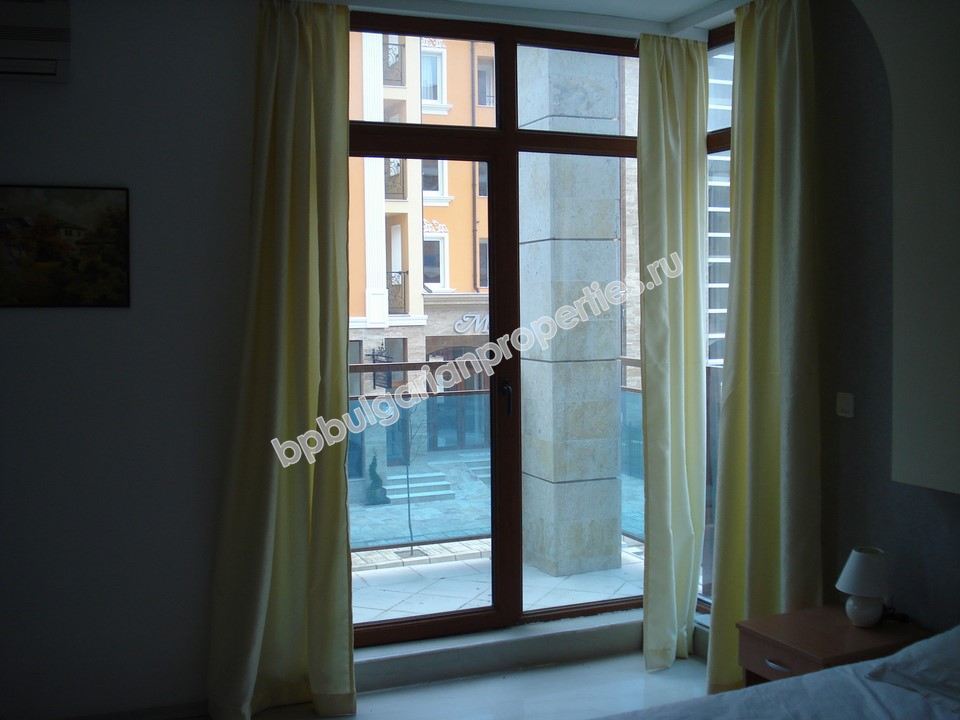 Двухкомнатная квартира с одной спальней в центре курорта Солнечный берег