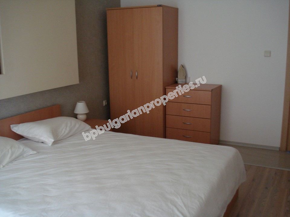 Двухкомнатная квартира с одной спальней в центре курорта Солнечный берег