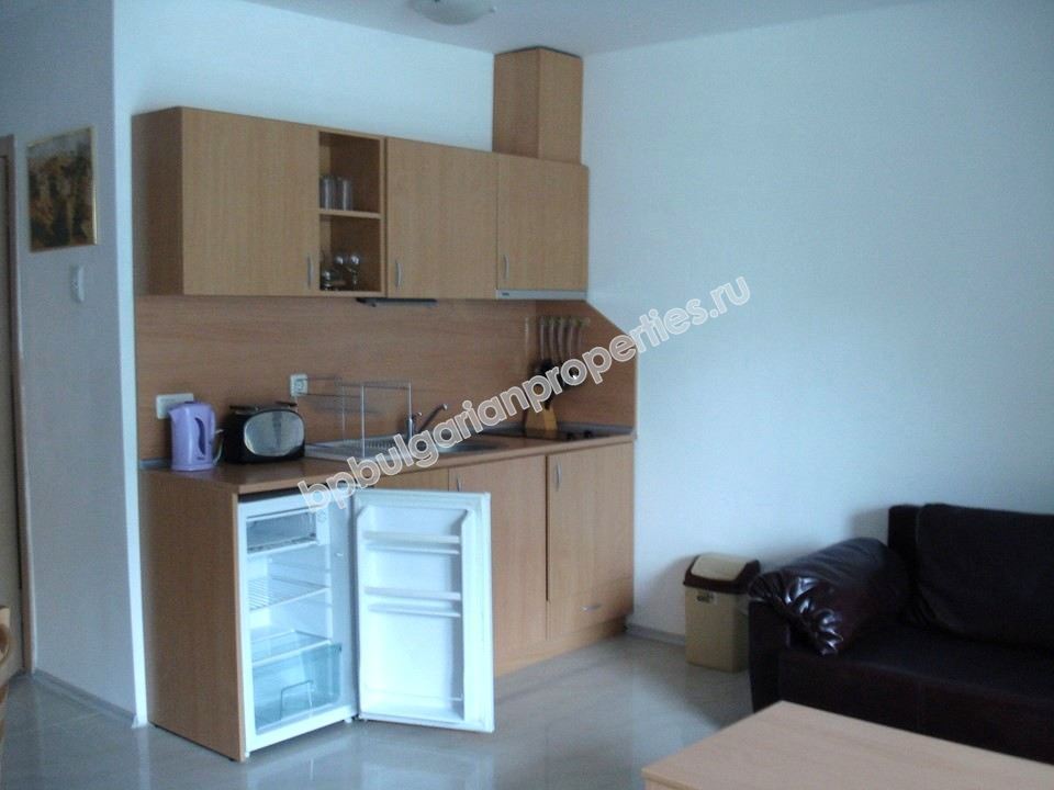 Двухкомнатная квартира с одной спальней в центре курорта Солнечный берег