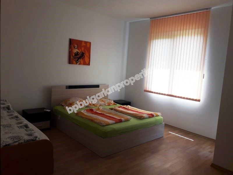 Большая меблированная квартира с видом на море для ПМЖ  в курорте Бяла