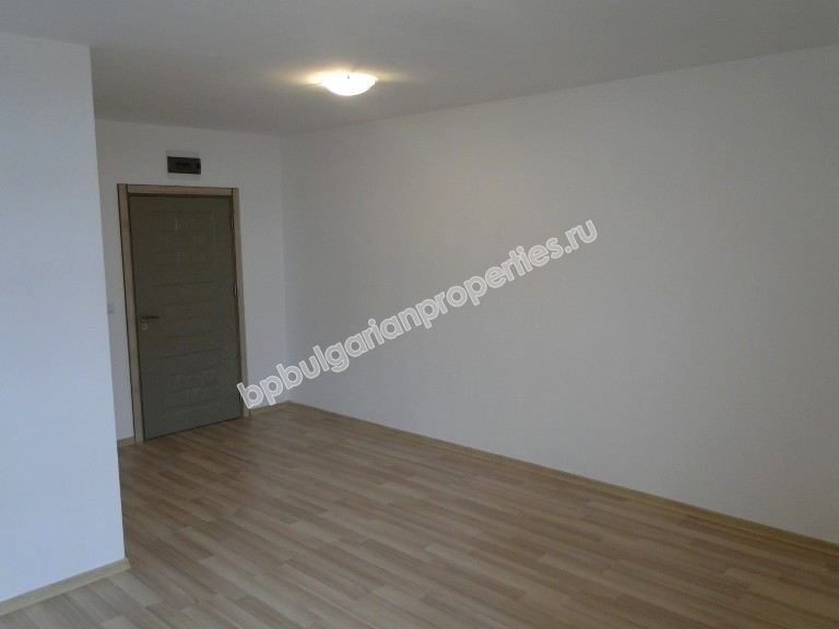 Новая однокомнатная квартира-студия на продажу близко к пляжу в курорте Бяла