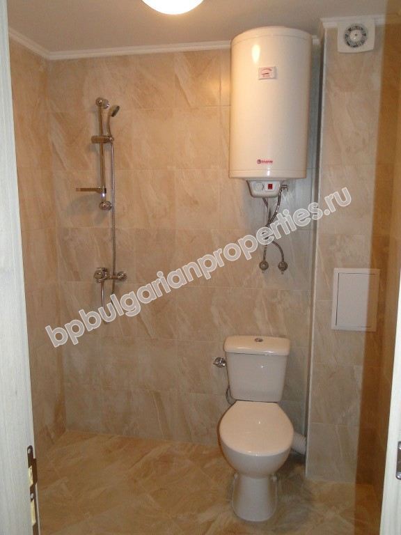 Новая однокомнатная квартира-студия на продажу близко к пляжу в курорте Бяла