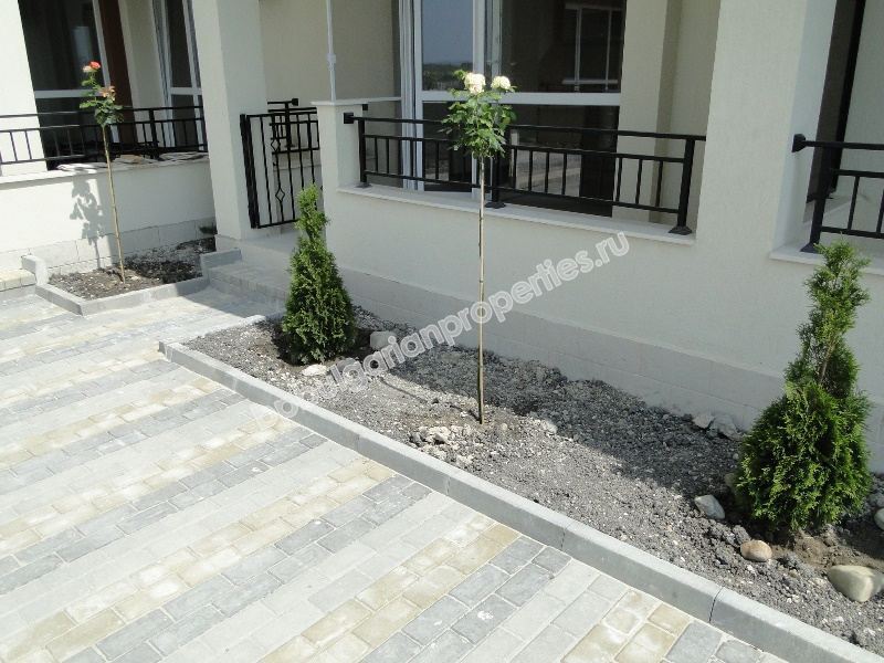 Новая однокомнатная квартира-студия на продажу близко к пляжу в курорте Бяла