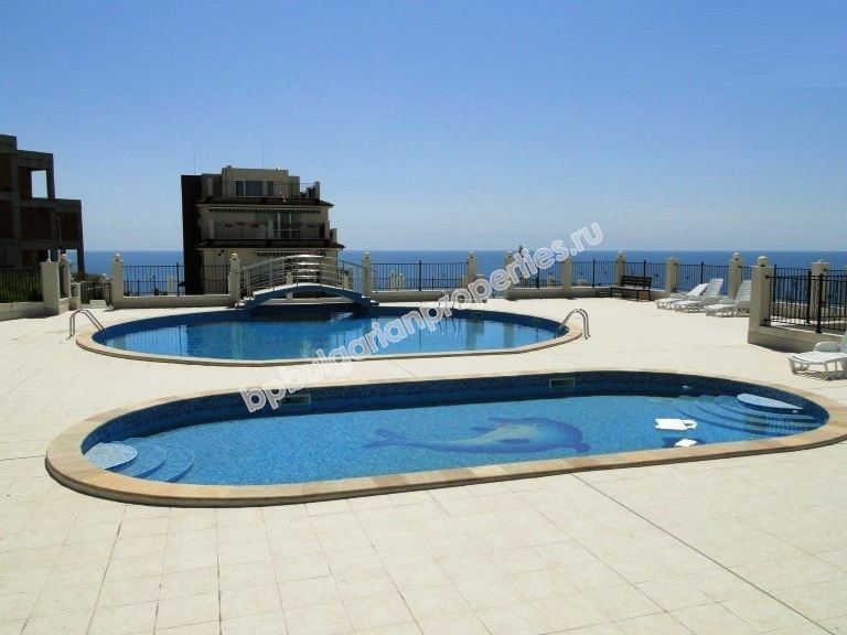 Новая однокомнатная квартира-студия на продажу близко к пляжу в курорте Бяла