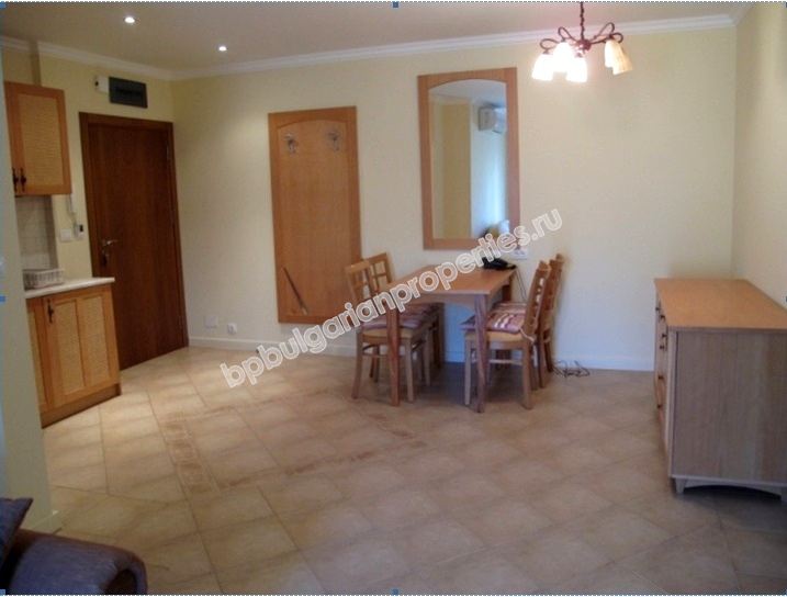 Меблированная двухкомнатная квартира на продажу в городе Созополь