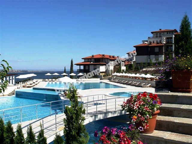 Меблированная двухкомнатная квартира на продажу в городе Созополь