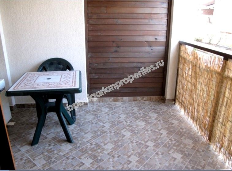 Меблированная двухкомнатная квартира на продажу в городе Созополь