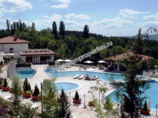 Меблированная двухкомнатная квартира на продажу в городе Созополь