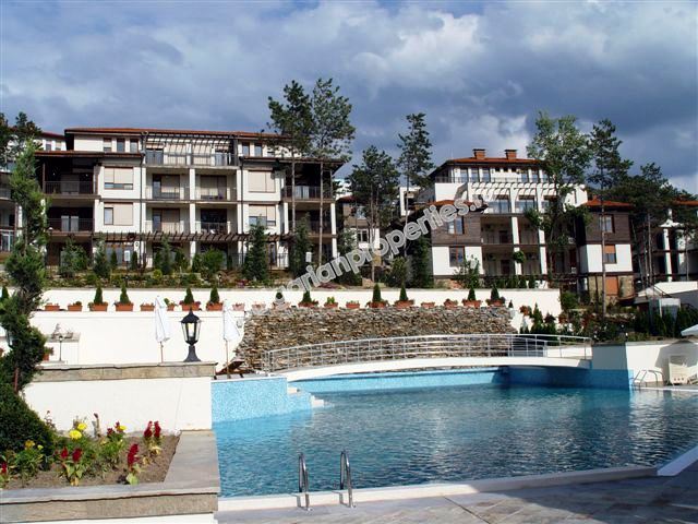 Меблированная двухкомнатная квартира на продажу в городе Созополь