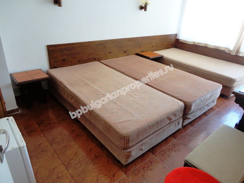 Меблированная двухкомнатная квартира с видом на море в центре города Несебр