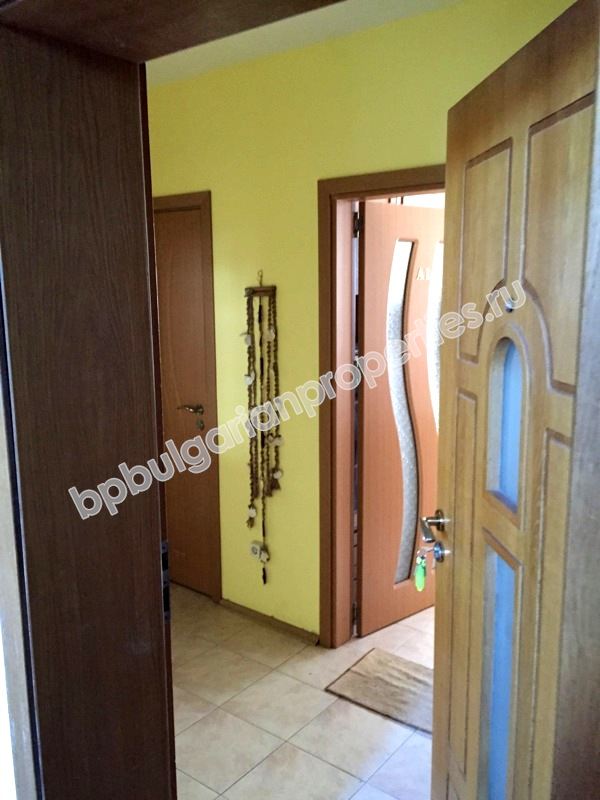 5-спальная меблированная квартира на продажу на второй линии от моря в курорте Равда