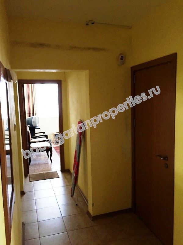 5-спальная меблированная квартира на продажу на второй линии от моря в курорте Равда