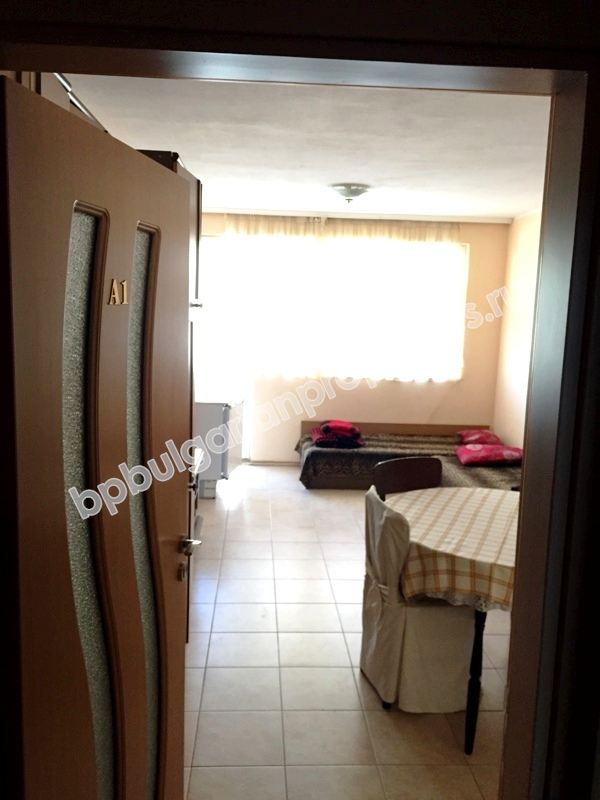 5-спальная меблированная квартира на продажу на второй линии от моря в курорте Равда