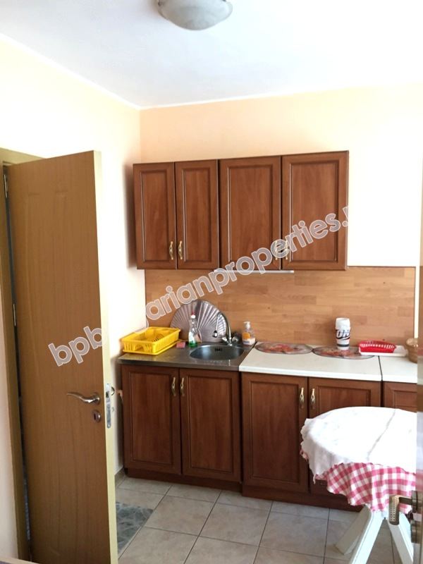 5-спальная меблированная квартира на продажу на второй линии от моря в курорте Равда