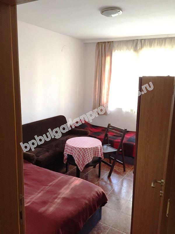 5-спальная меблированная квартира на продажу на второй линии от моря в курорте Равда