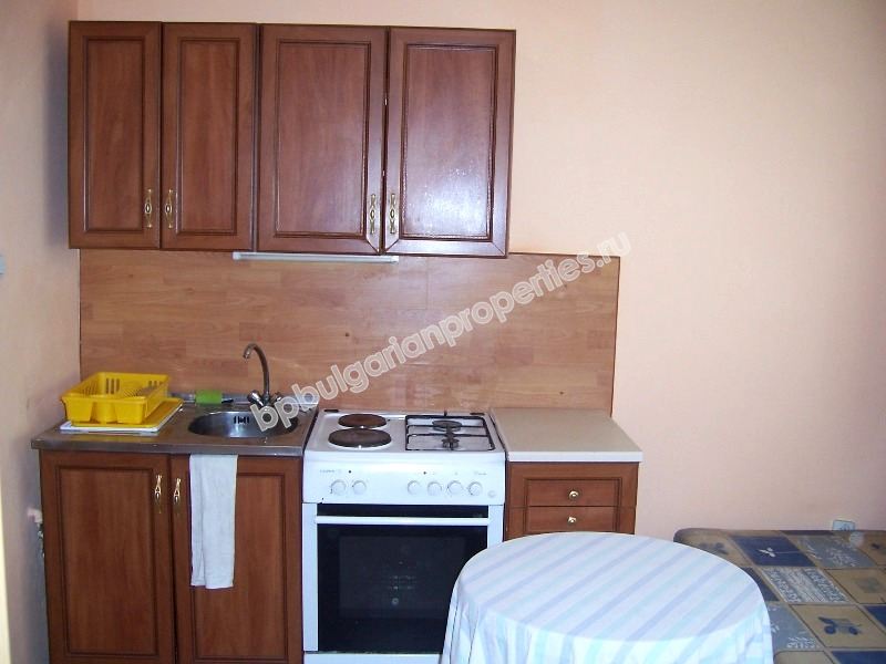 5-спальная меблированная квартира на продажу на второй линии от моря в курорте Равда