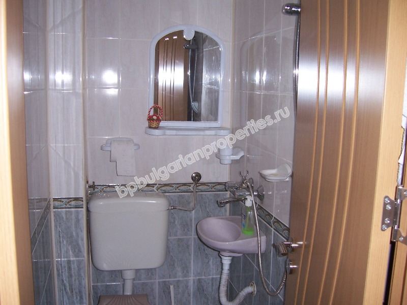 5-спальная меблированная квартира на продажу на второй линии от моря в курорте Равда