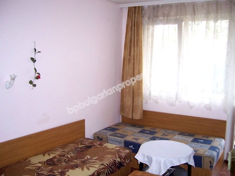 5-спальная меблированная квартира на продажу на второй линии от моря в курорте Равда