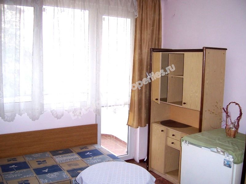 5-спальная меблированная квартира на продажу на второй линии от моря в курорте Равда