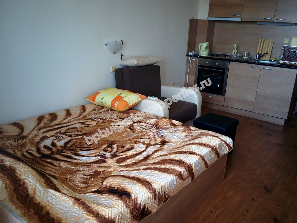 Однокомнатная меблираванная квартира-студия близко к морю на продажу в курорте Святой Влас Однокомнатная меблираванная квартира-студия близко к морю на продажу в курорте Святой Влас