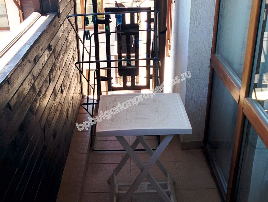 Однокомнатная меблираванная квартира-студия близко к морю на продажу в курорте Святой Влас Однокомнатная меблираванная квартира-студия близко к морю на продажу в курорте Святой Влас