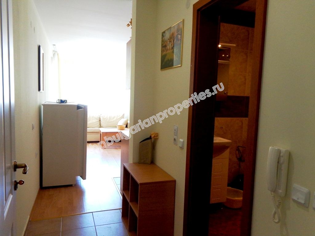 Двухкомнатная меблированная квартира на продажу близко к морю в курорте Святой Влас